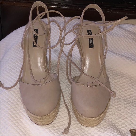 Ava & Aiden lace around ankle wedges - Picture 1 of 8